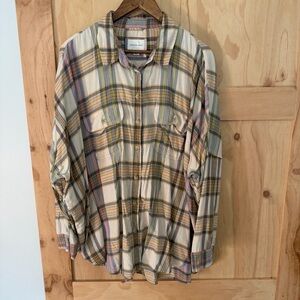 American Eagle Oversized Plaid Flannel Button-Up Shirt